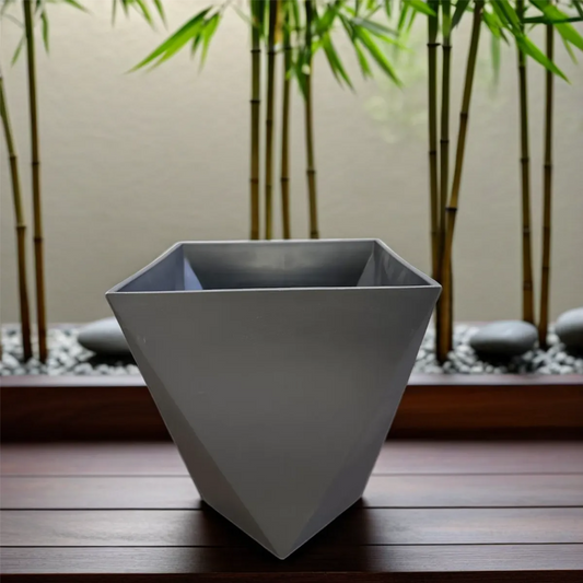 Diamnond Shaped Planter Black Color