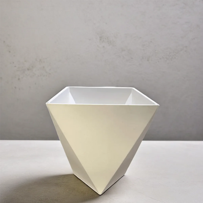 Diamnond Shaped Planter Black Color